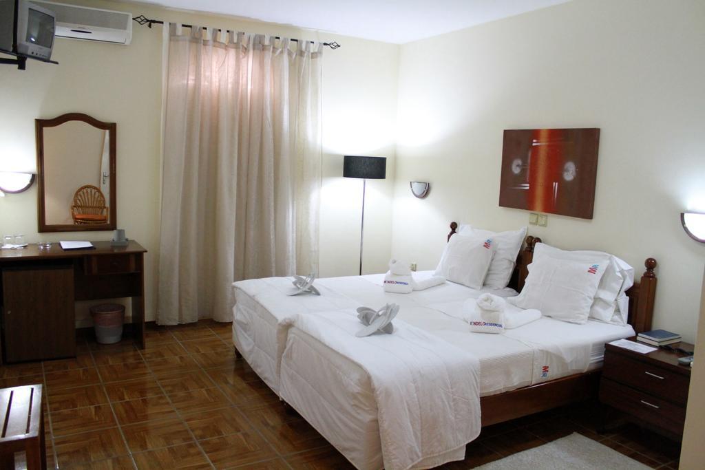 Mindelo Residencial Bed & Breakfast Room photo