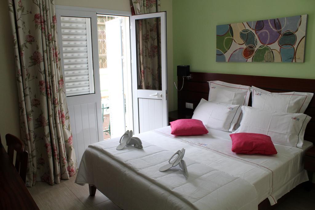 Mindelo Residencial Bed & Breakfast Room photo